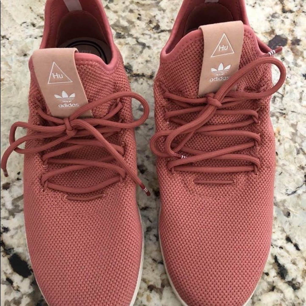 Adidas pharell Williams